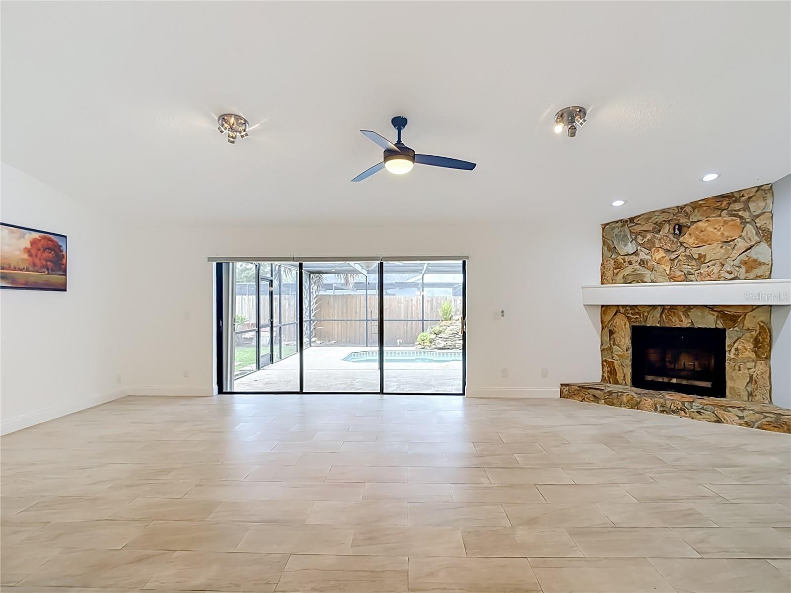 5118 BRYNN MAWR DR