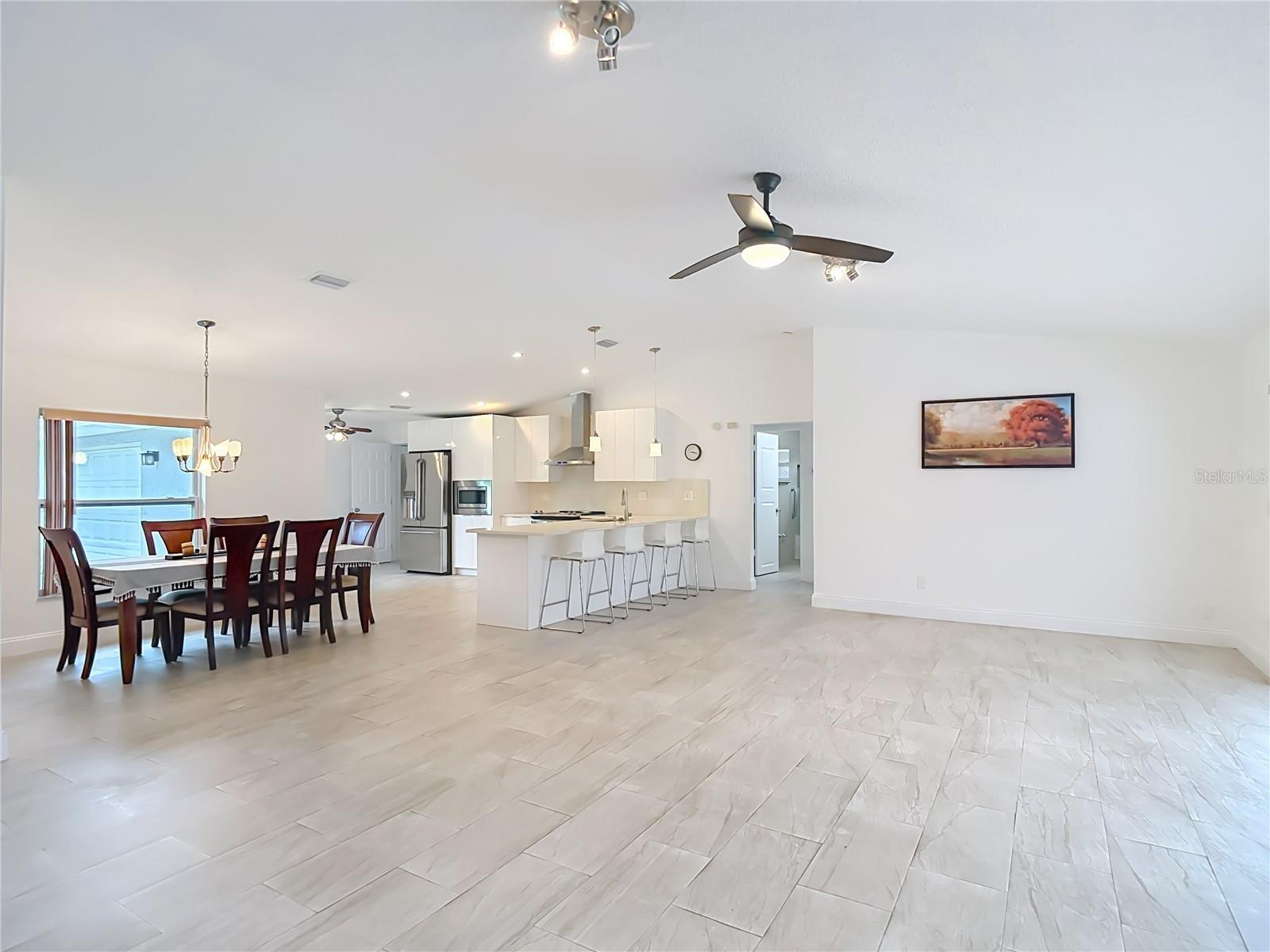 5118 BRYNN MAWR DR
