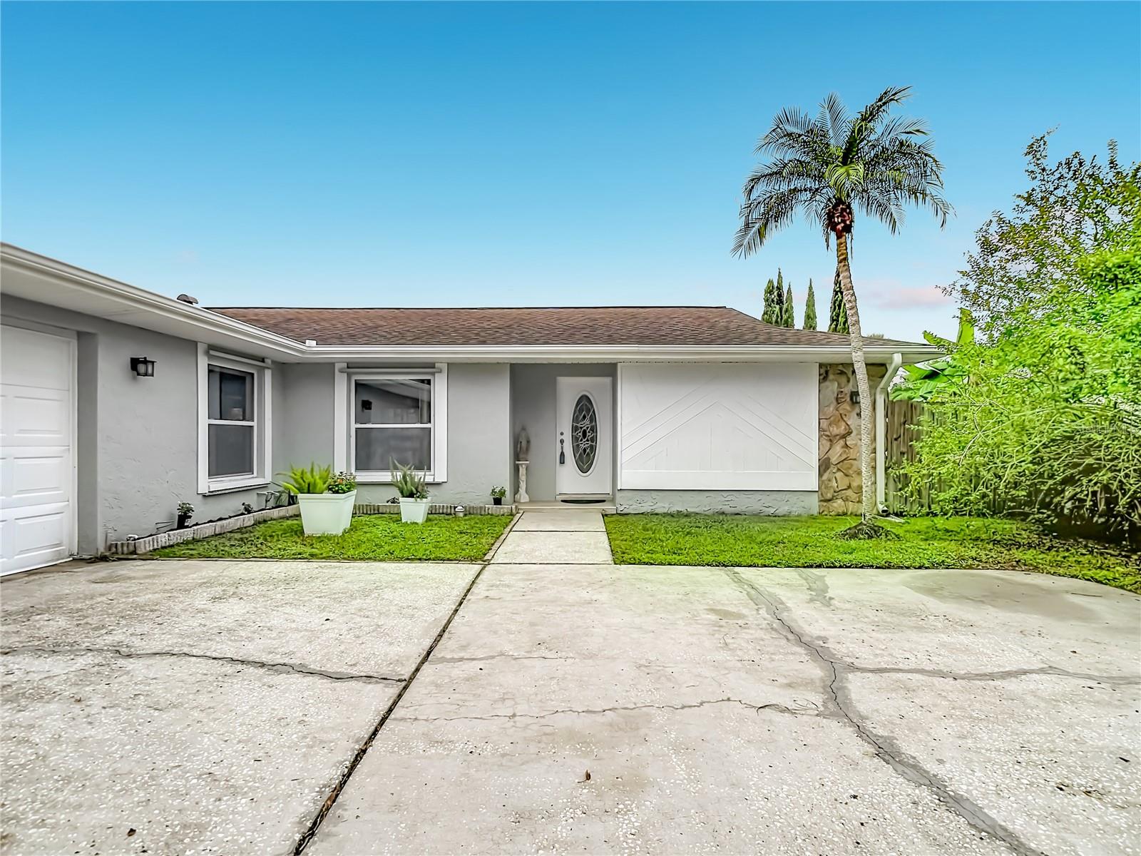 5118 BRYNN MAWR DR