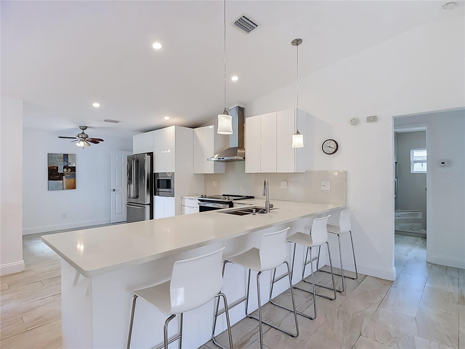 5118 BRYNN MAWR DR