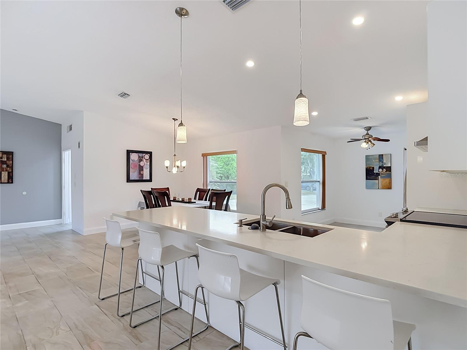 5118 BRYNN MAWR DR