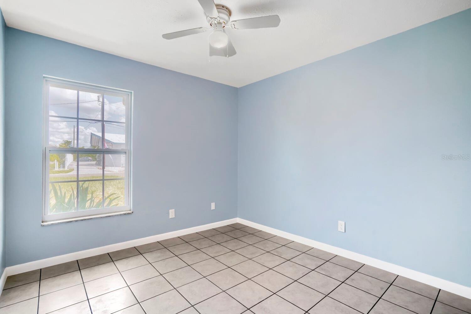 208 FLAMINGO DR