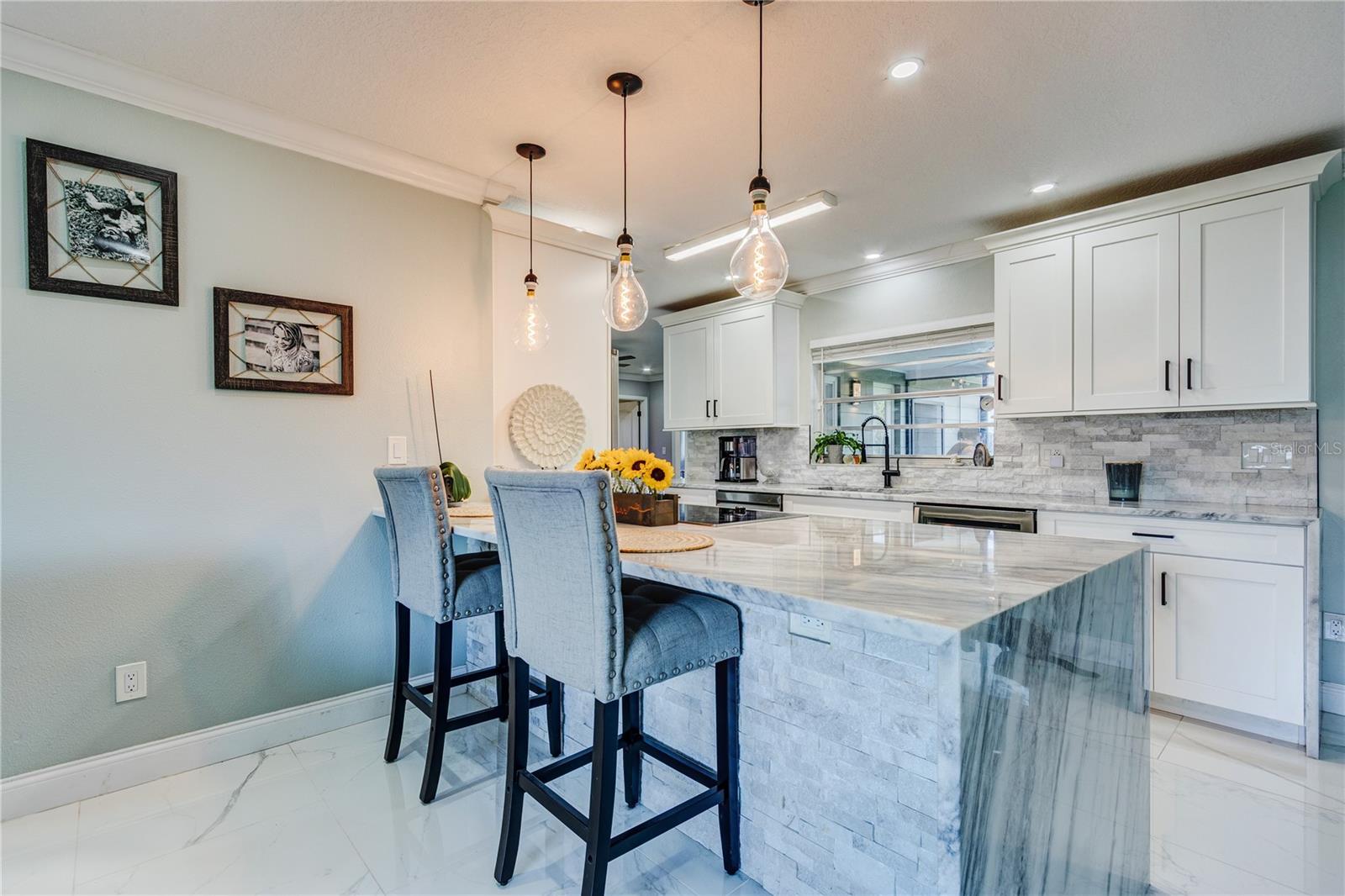 2963 LAKE SAXON DR