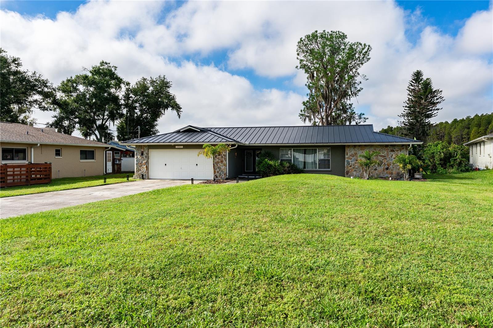 2963 LAKE SAXON DR