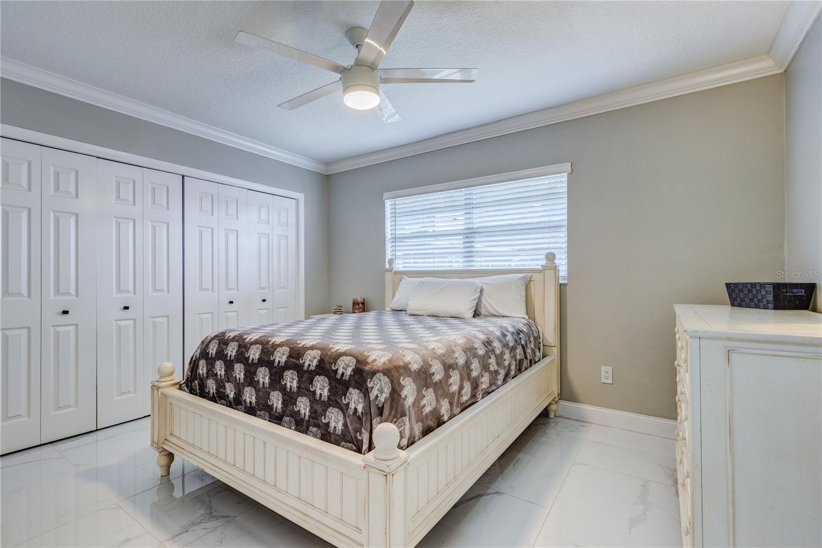 2963 LAKE SAXON DR