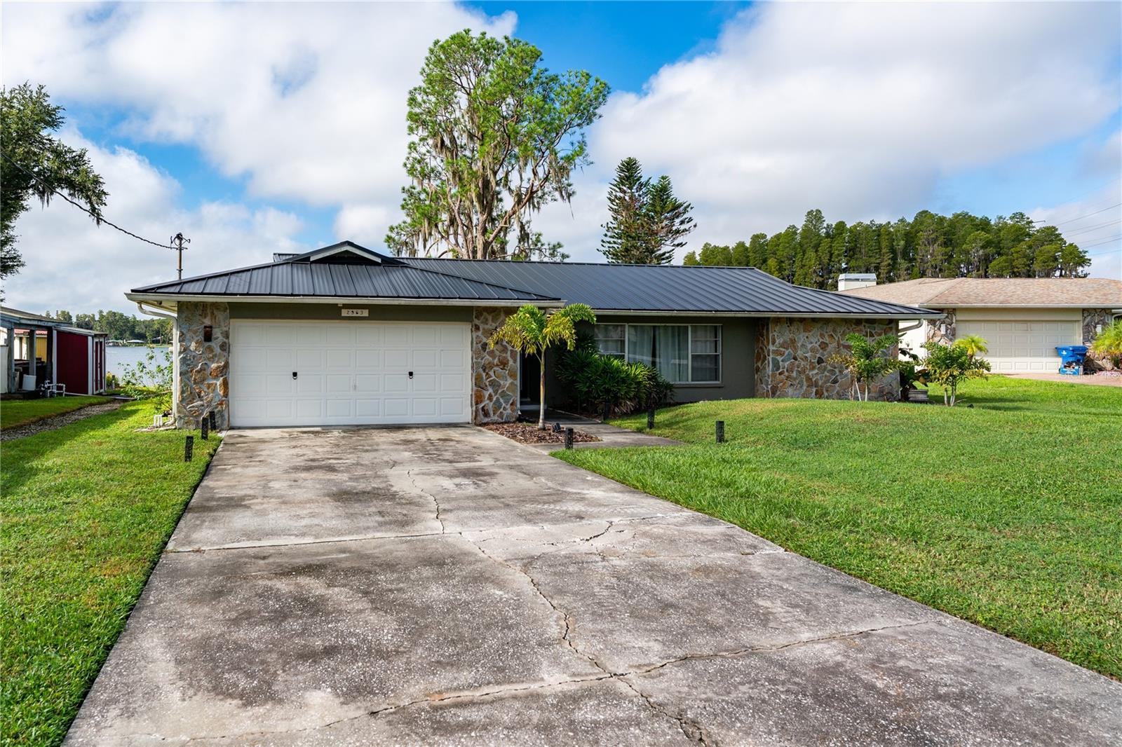 2963 LAKE SAXON DR