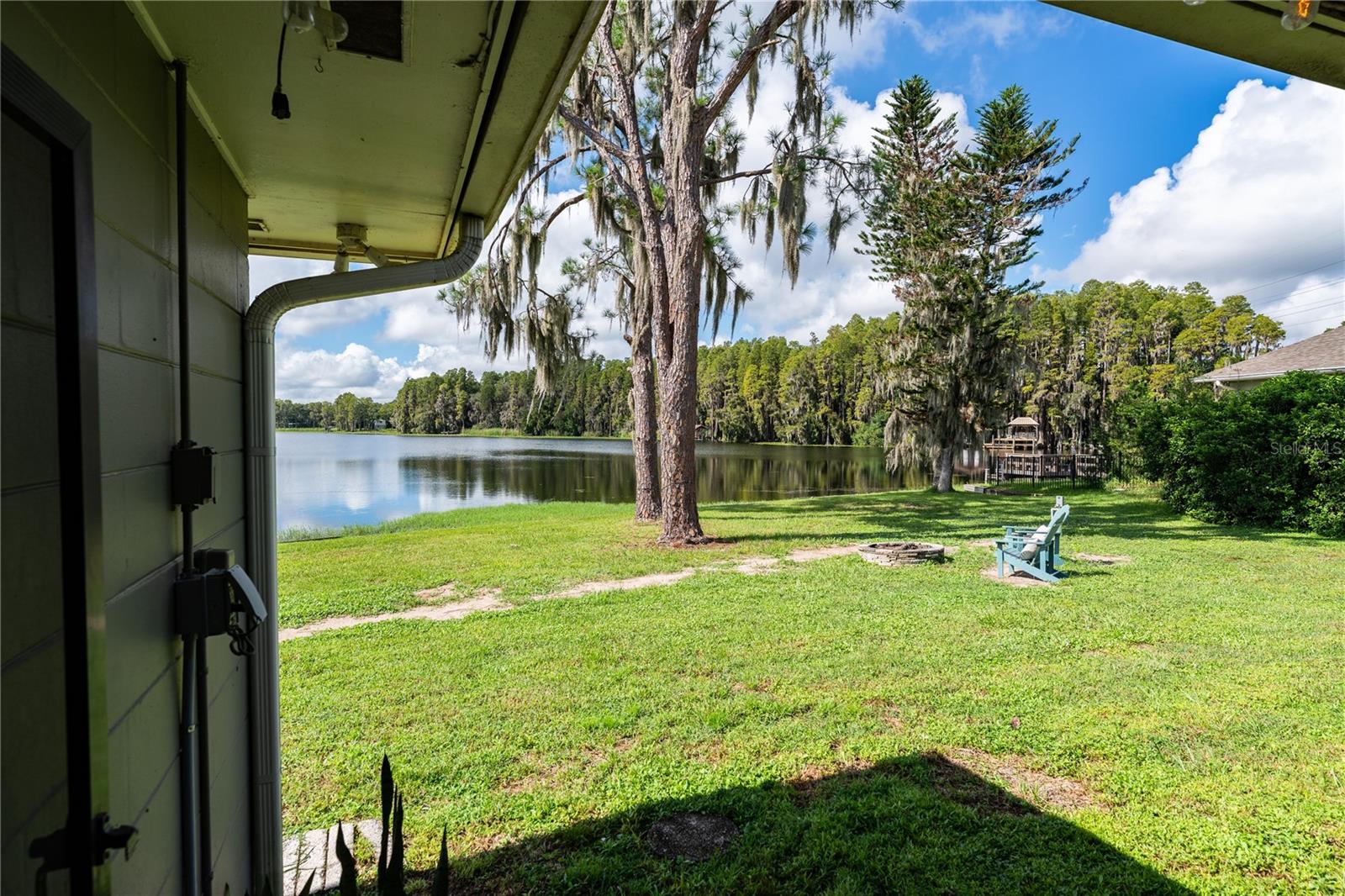 2963 LAKE SAXON DR
