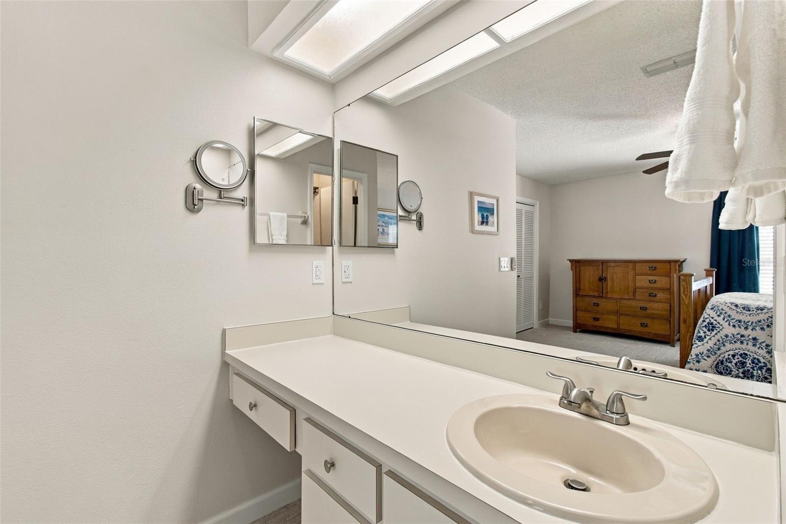 13036 VILLAGE CHASE CIR #13036