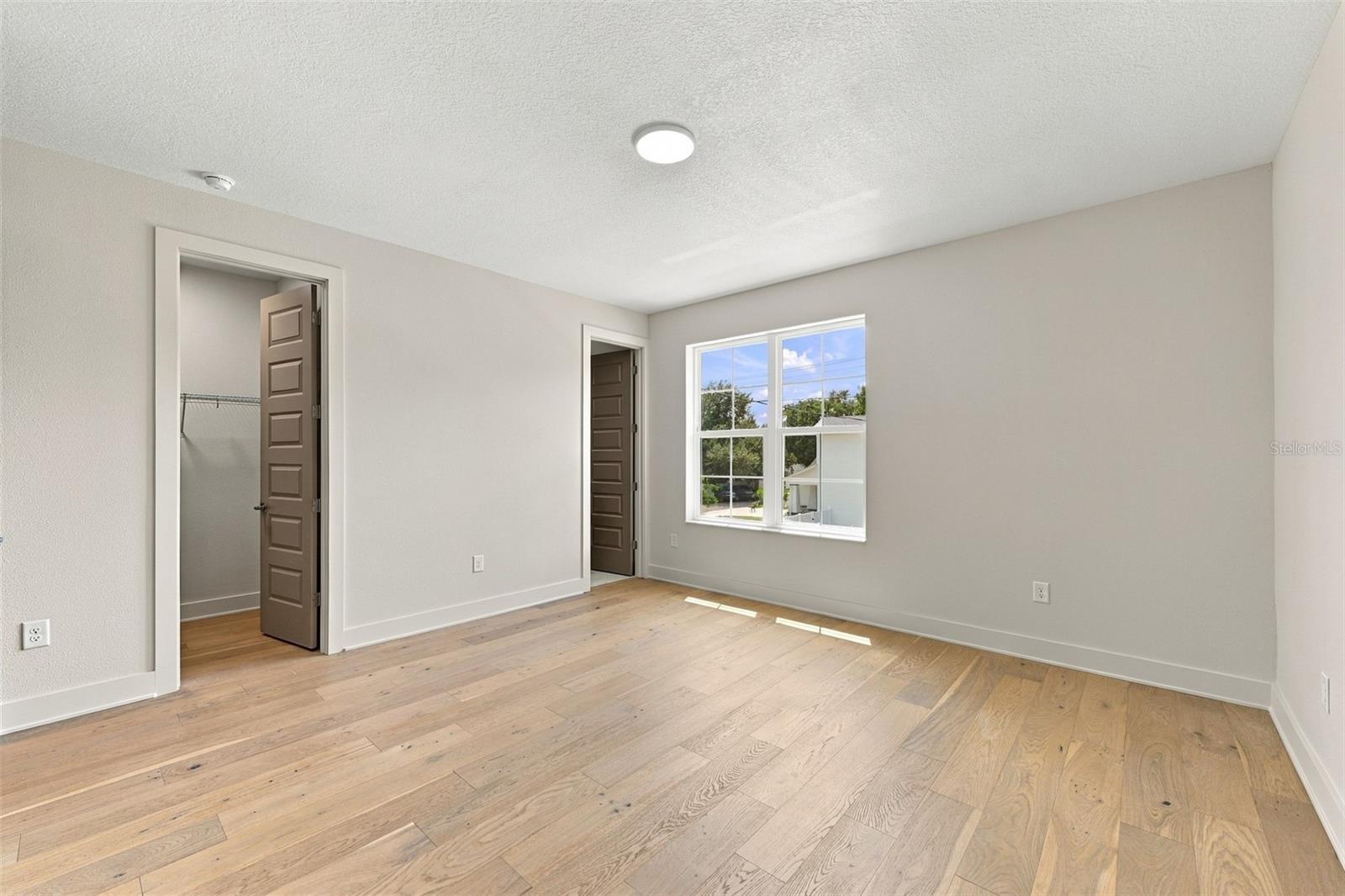 3203 W WYOMING AVE