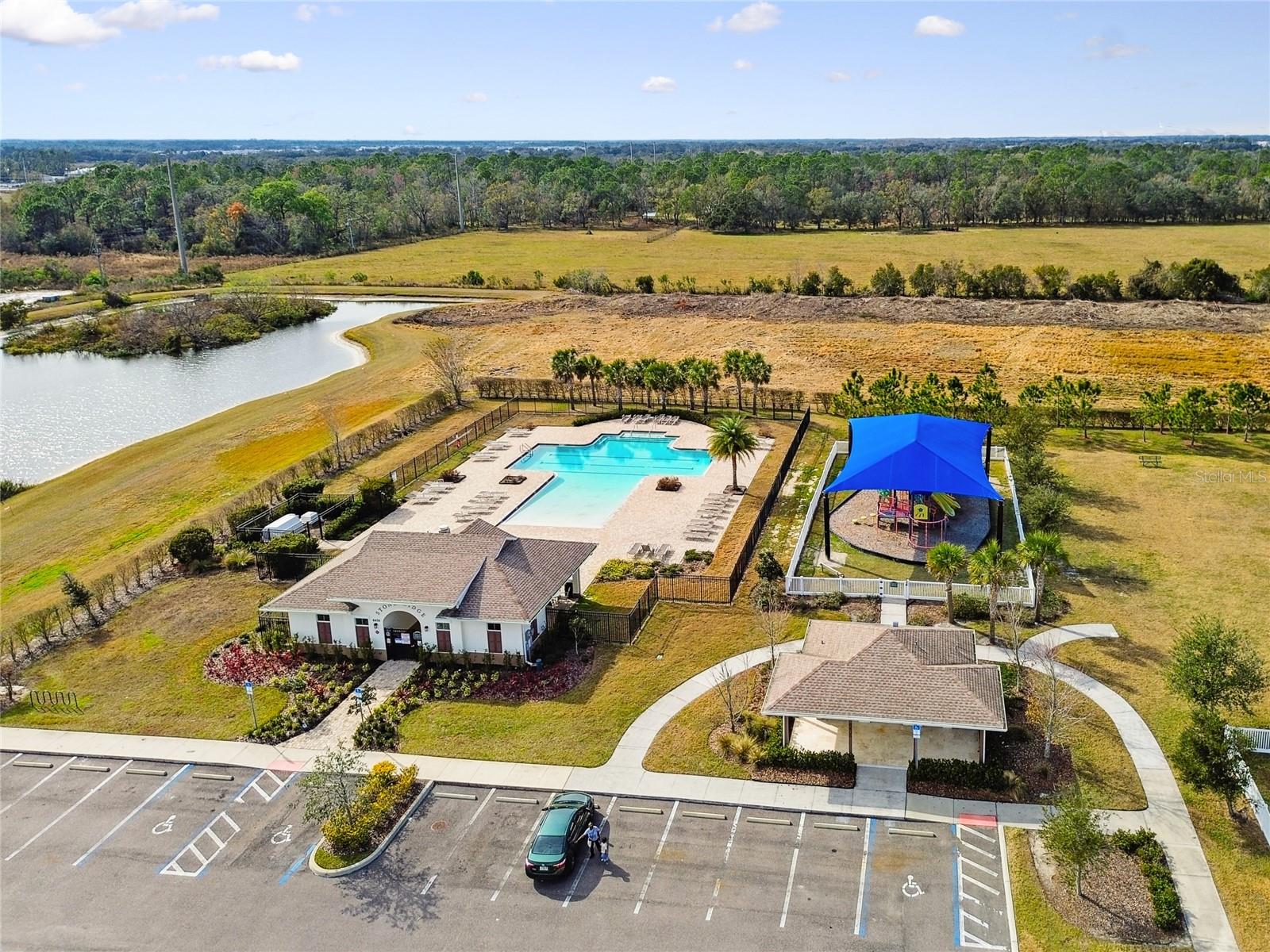 6884 ABBYWOOD LN
