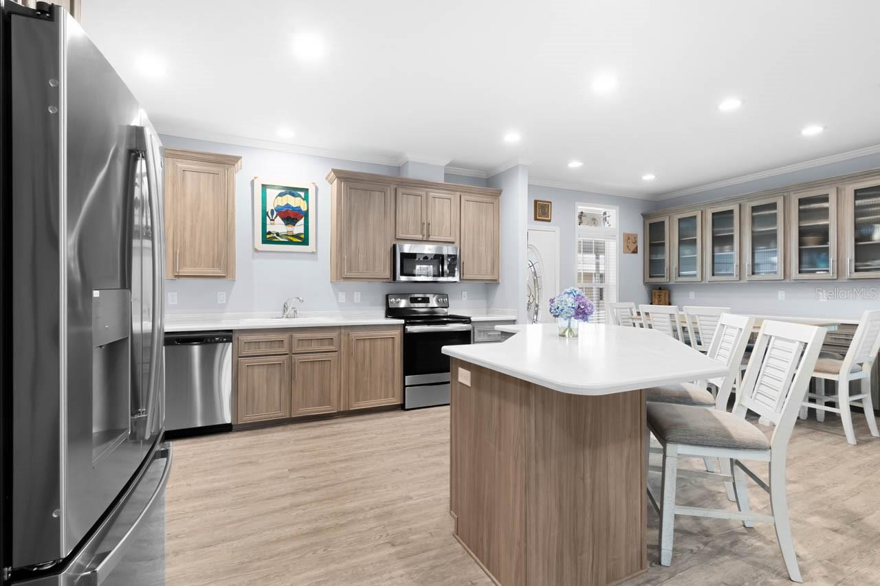 102 E SAINT LUCIA LOOP