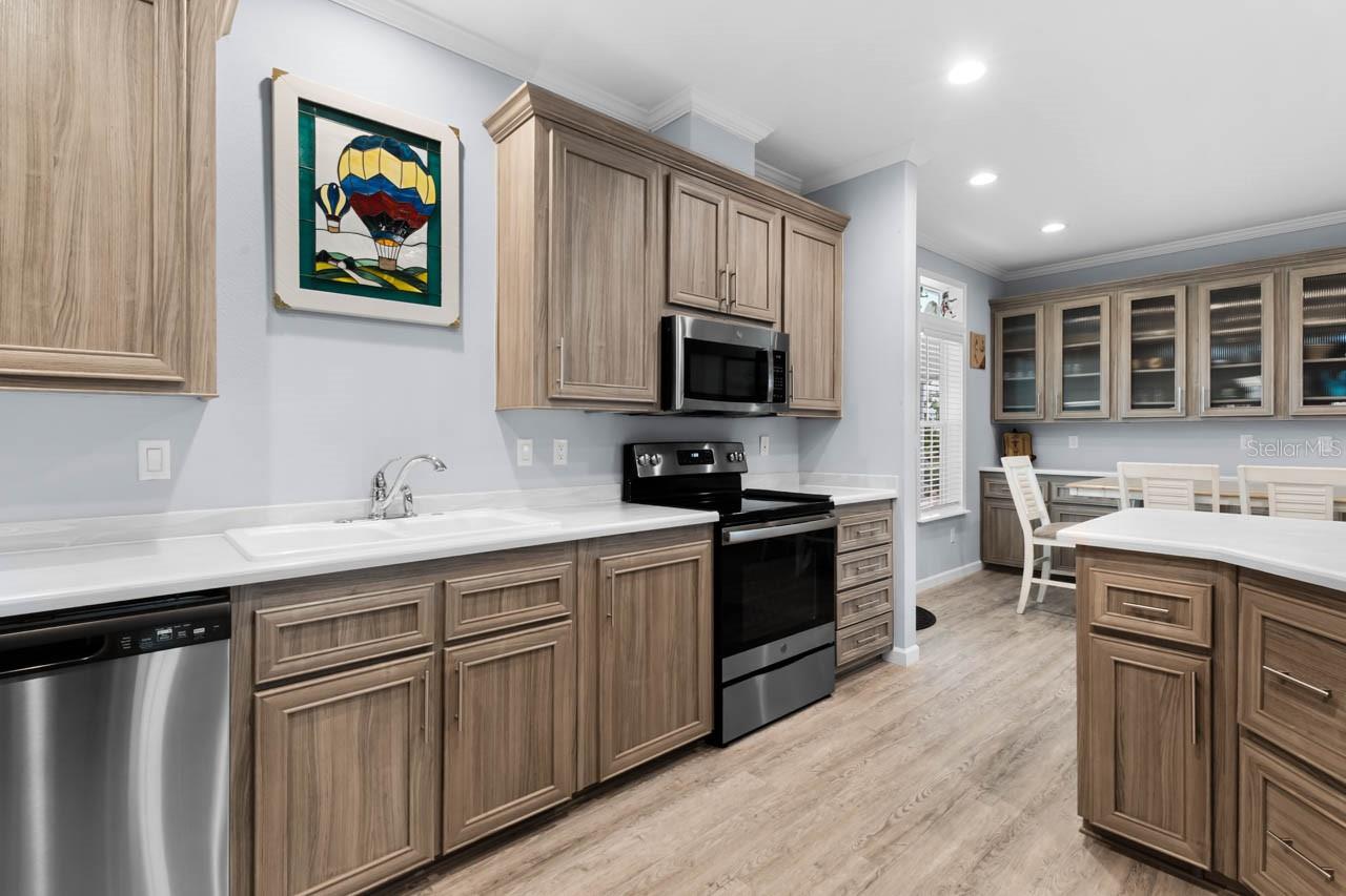 102 E SAINT LUCIA LOOP