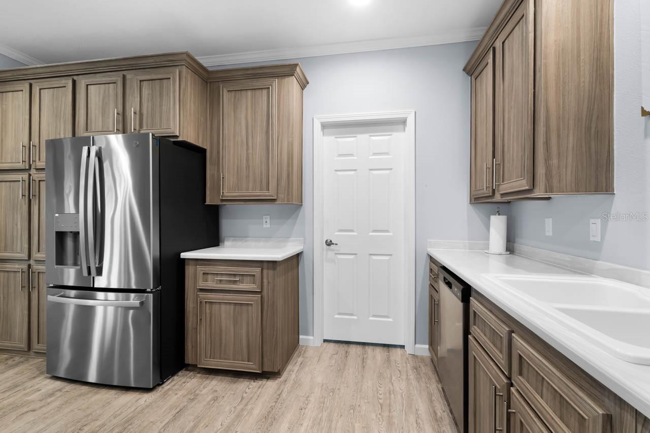 102 E SAINT LUCIA LOOP