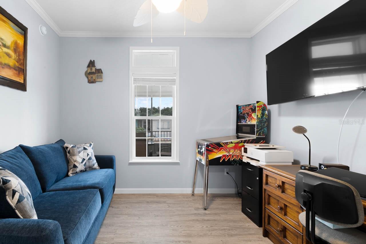 102 E SAINT LUCIA LOOP