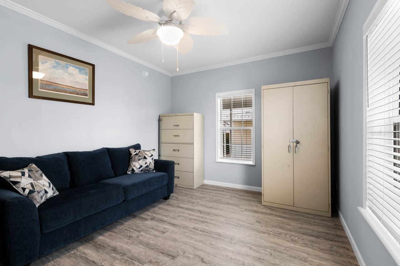 102 E SAINT LUCIA LOOP