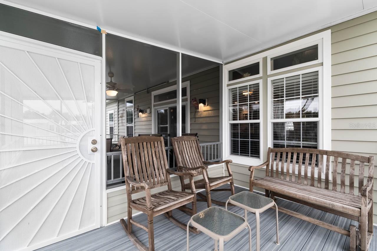 102 E SAINT LUCIA LOOP