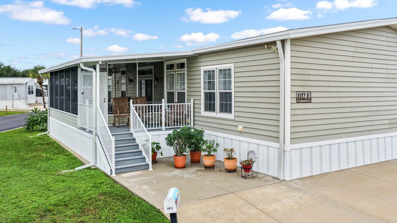 102 E SAINT LUCIA LOOP