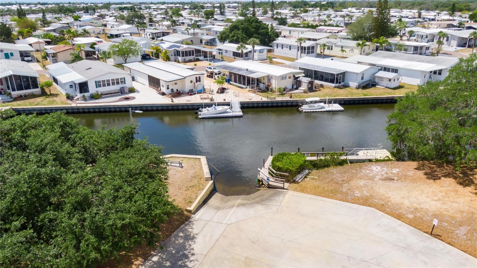 102 E SAINT LUCIA LOOP