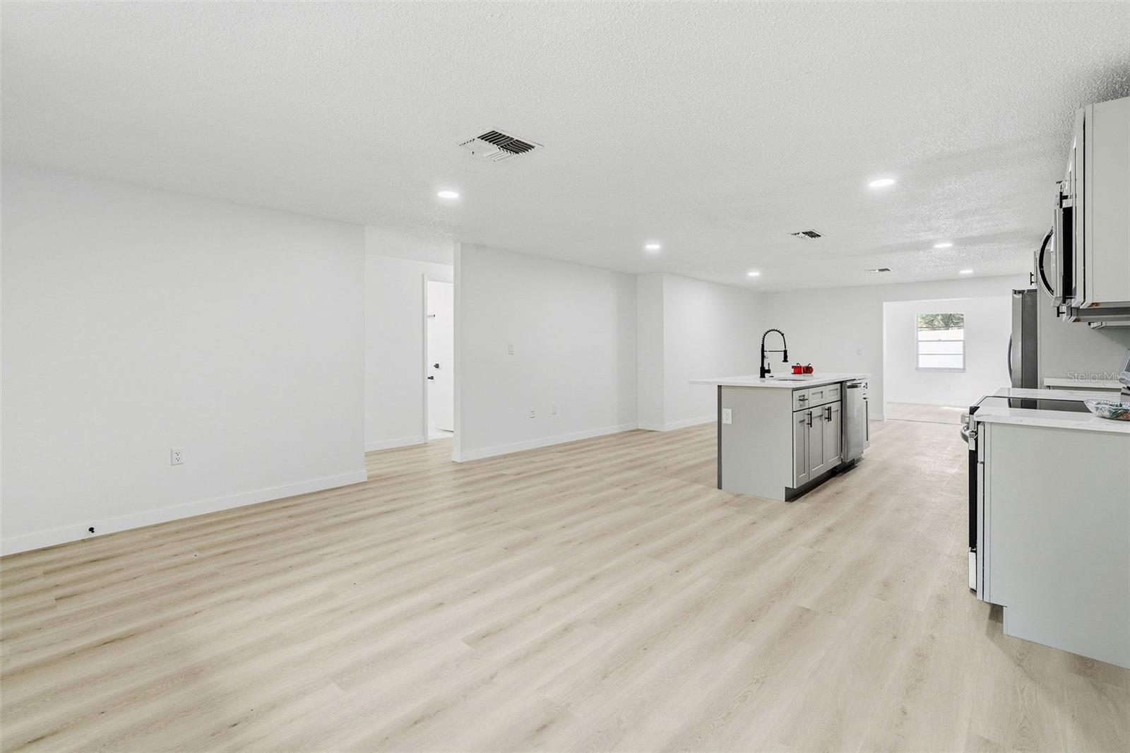 8525 BRIAR PATCH DR
