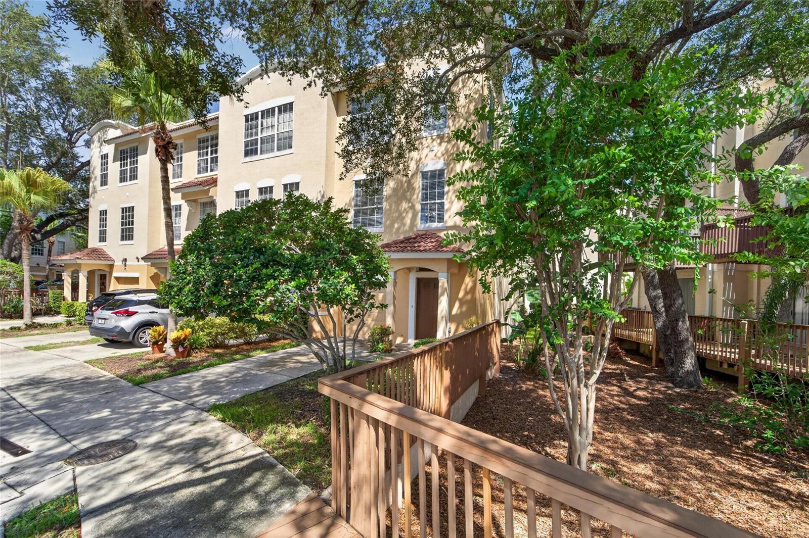3186 BAYSHORE OAKS DR