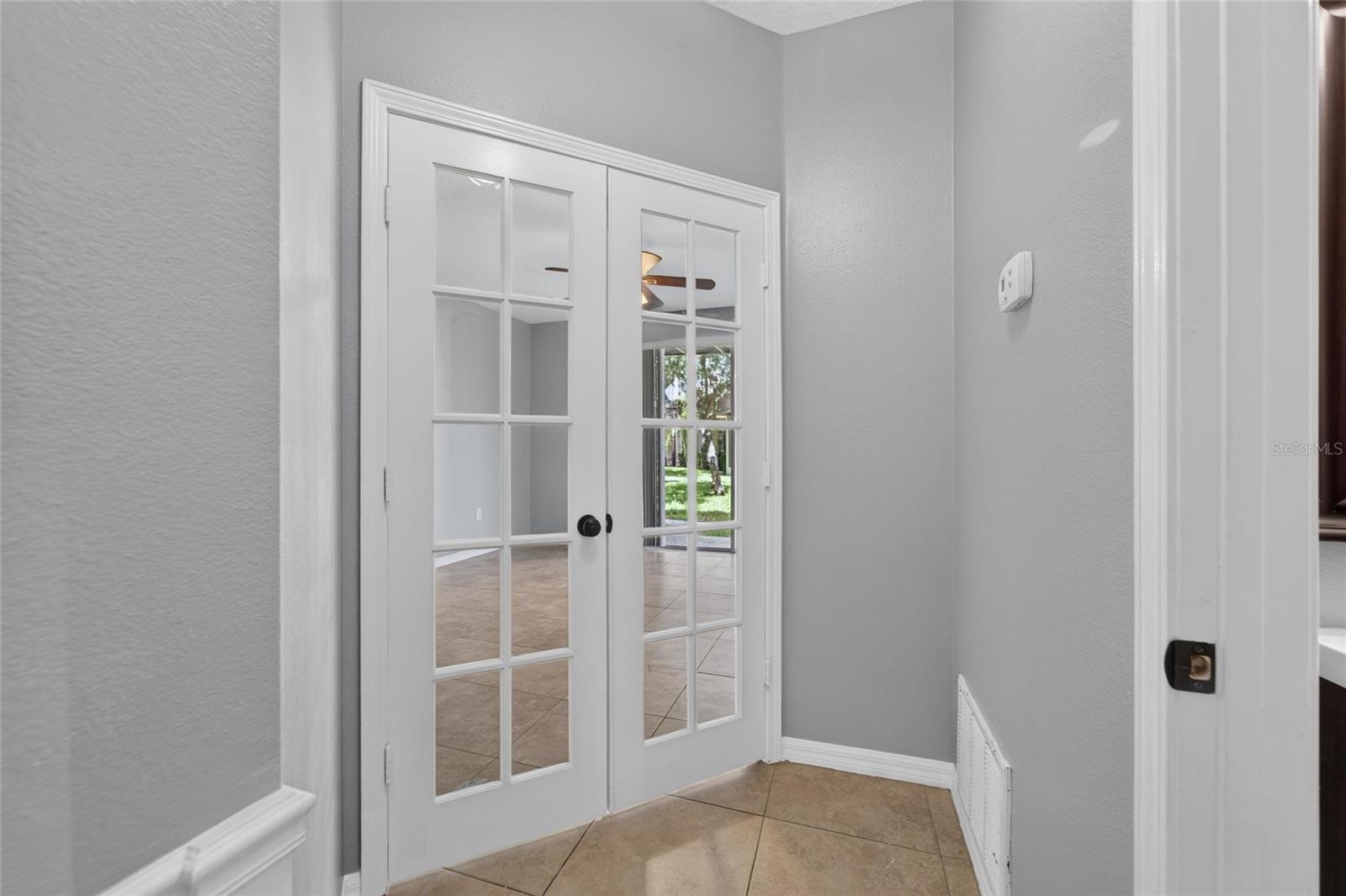 3186 BAYSHORE OAKS DR