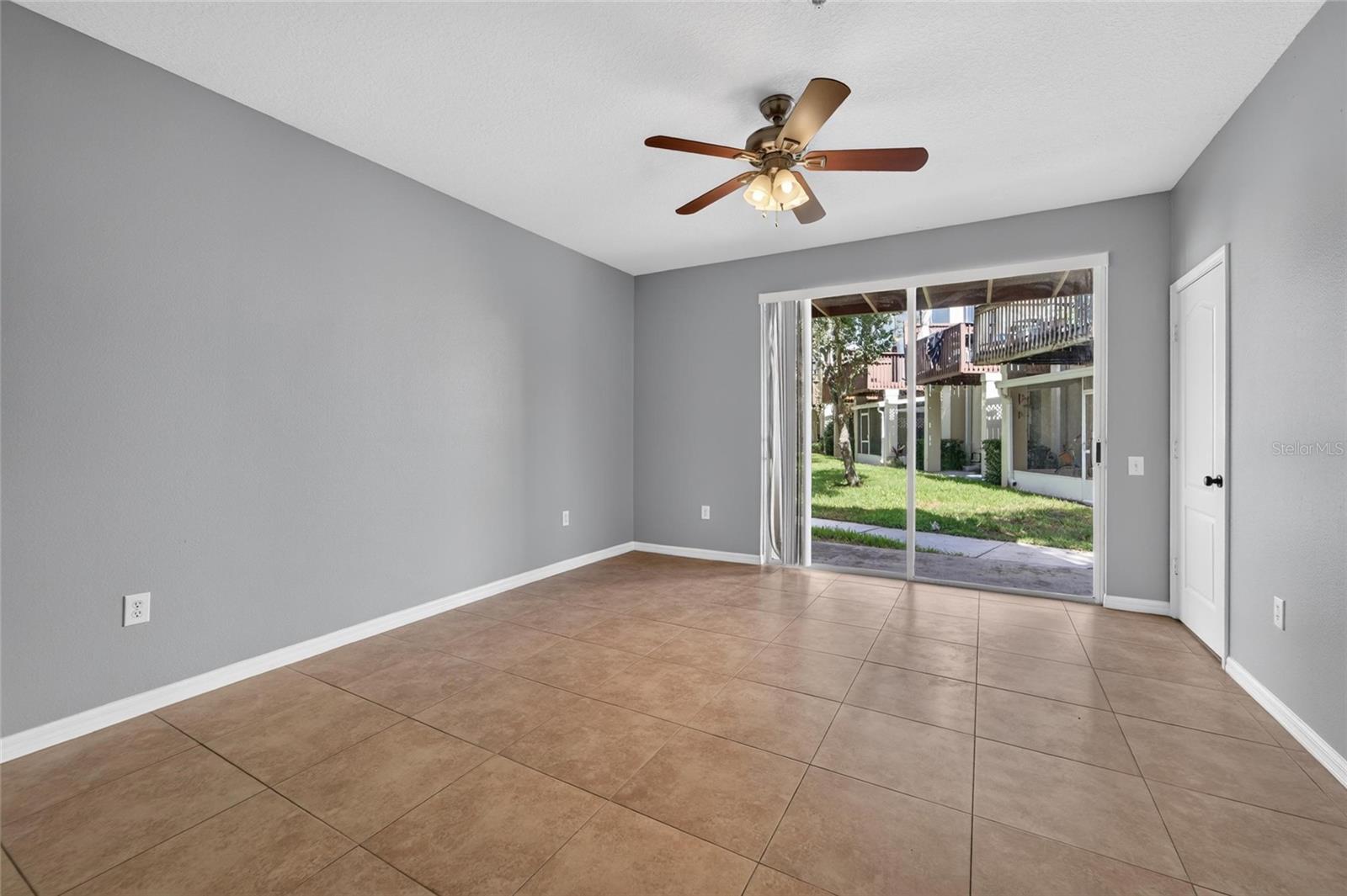 3186 BAYSHORE OAKS DR