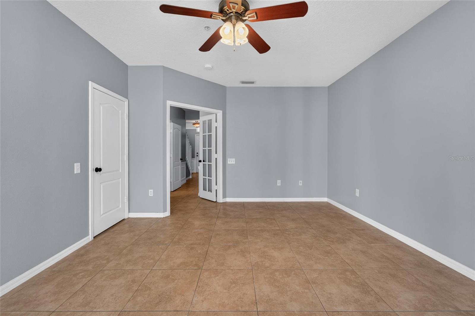 3186 BAYSHORE OAKS DR