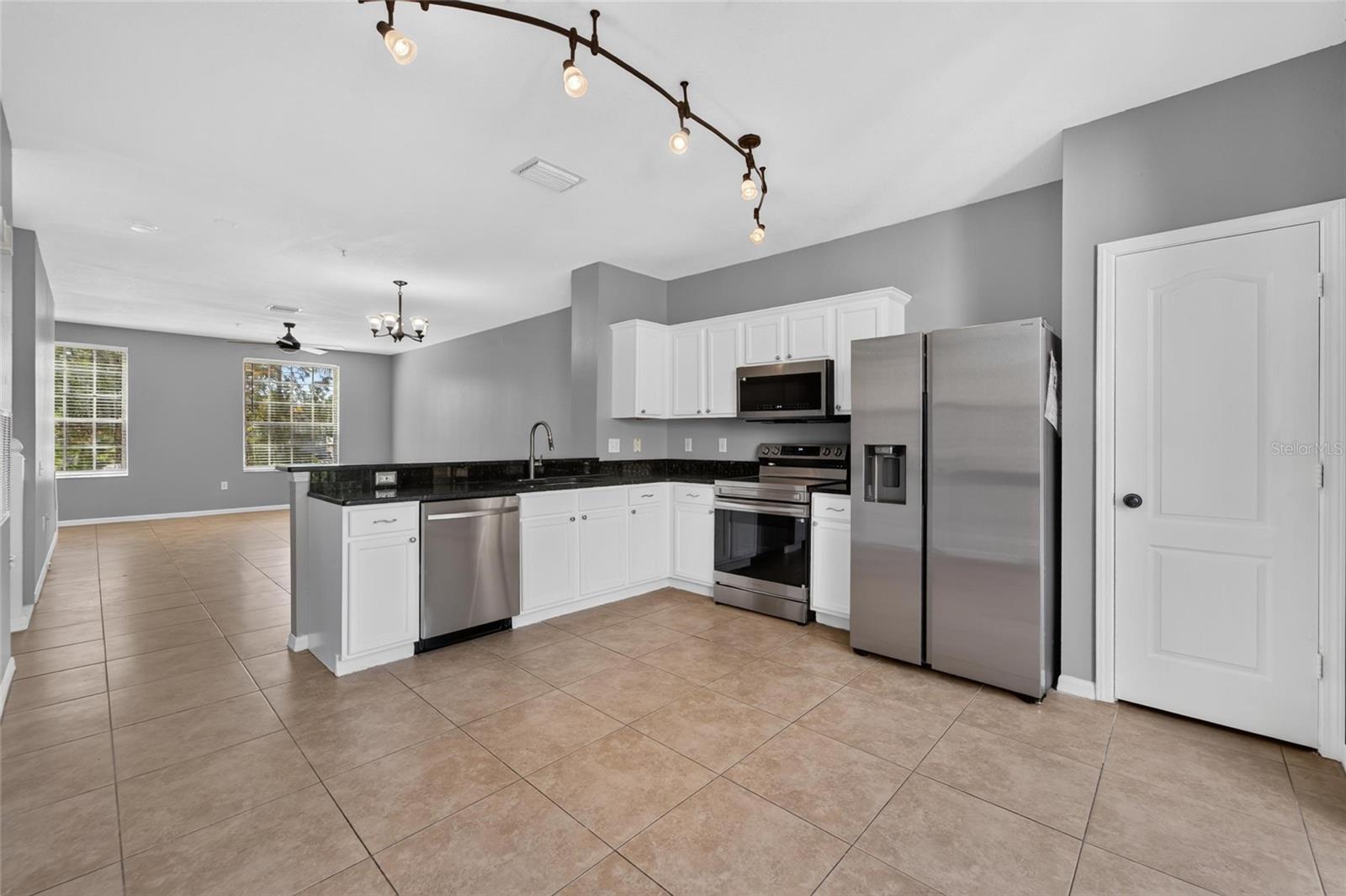 3186 BAYSHORE OAKS DR