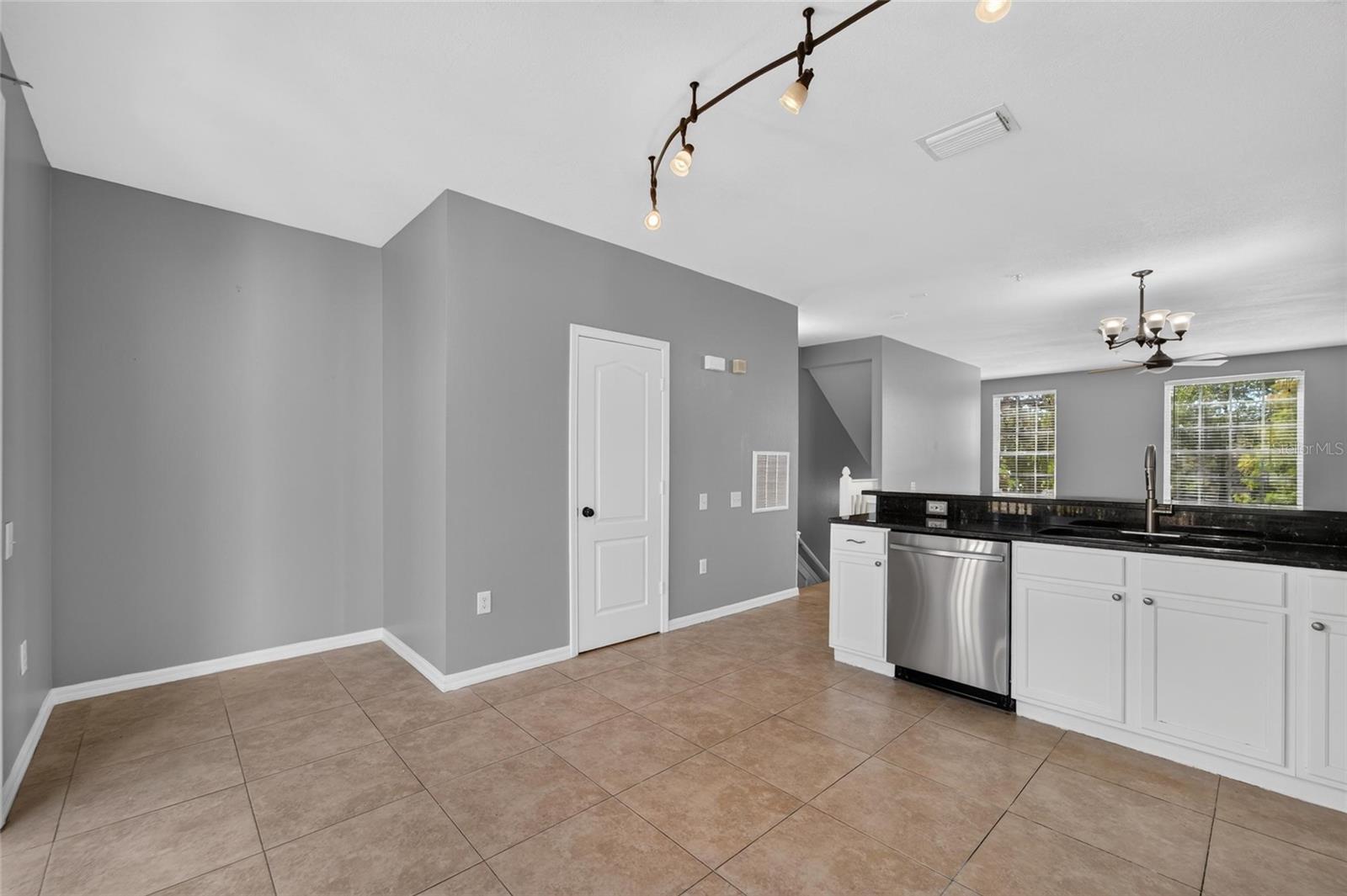3186 BAYSHORE OAKS DR