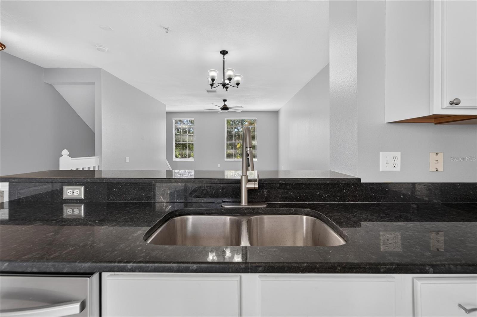 3186 BAYSHORE OAKS DR