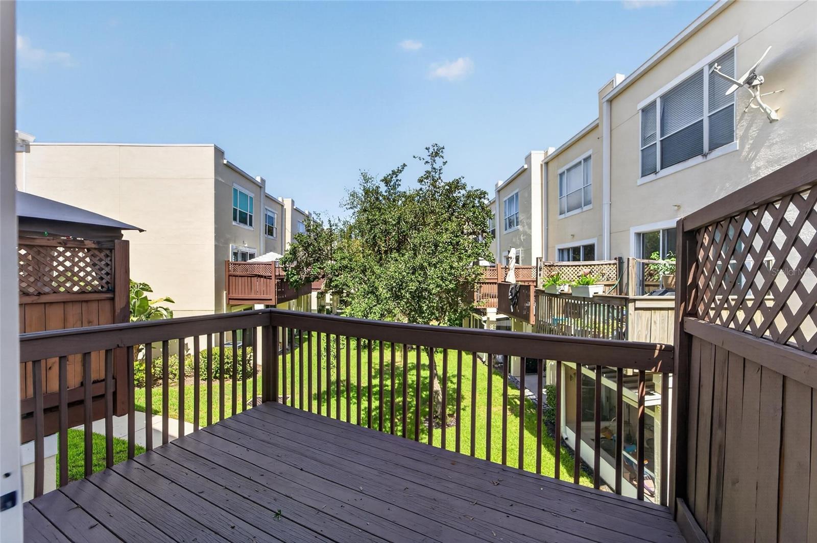 3186 BAYSHORE OAKS DR