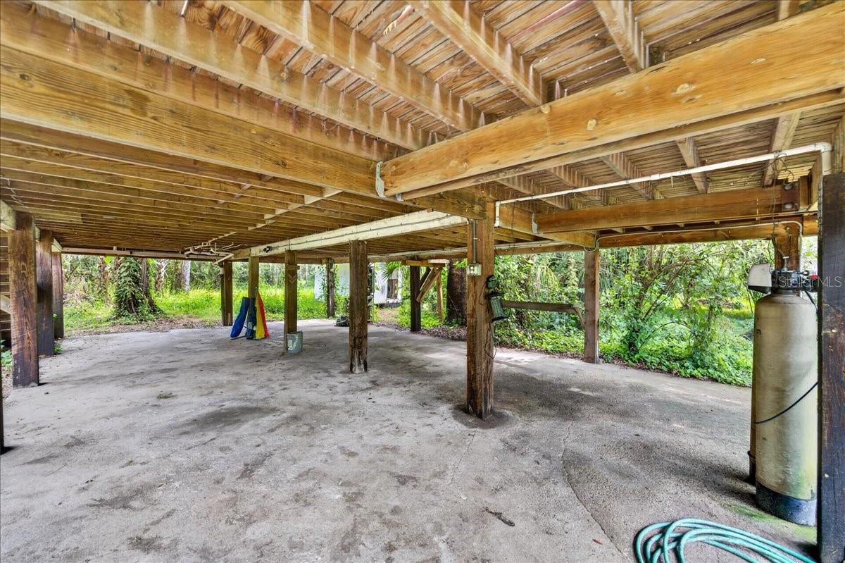 4417 RIVER DR