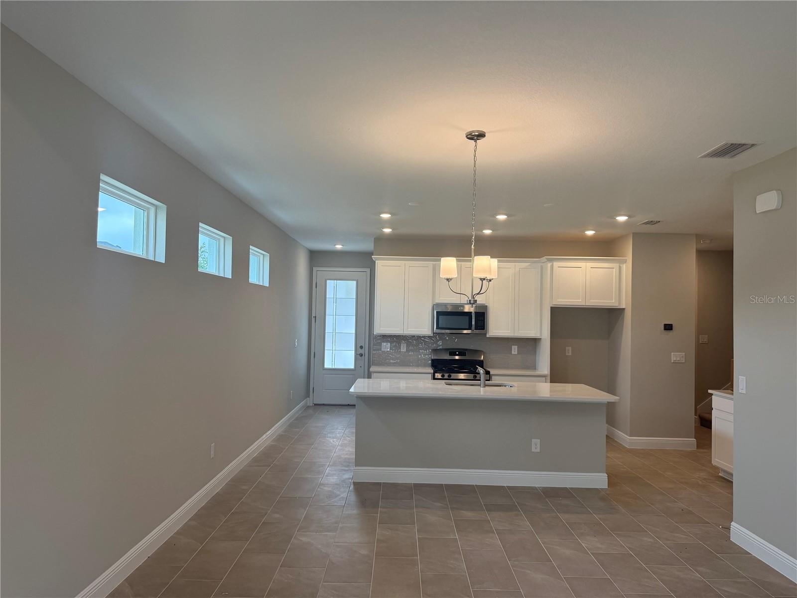 3704 NANDINA CIR