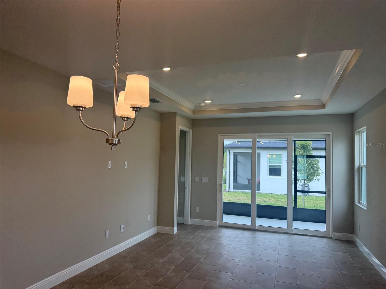 3704 NANDINA CIR