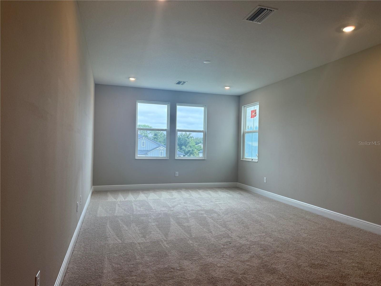3704 NANDINA CIR