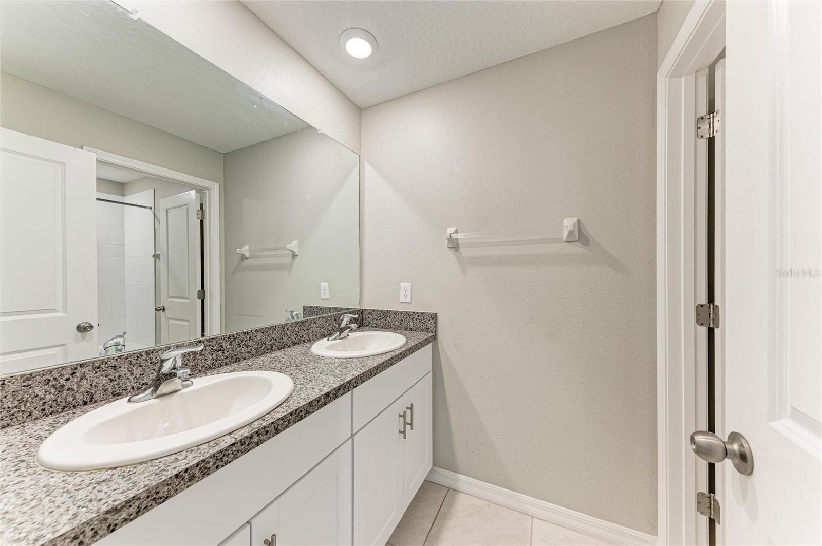 7116 FERN GARDEN CT