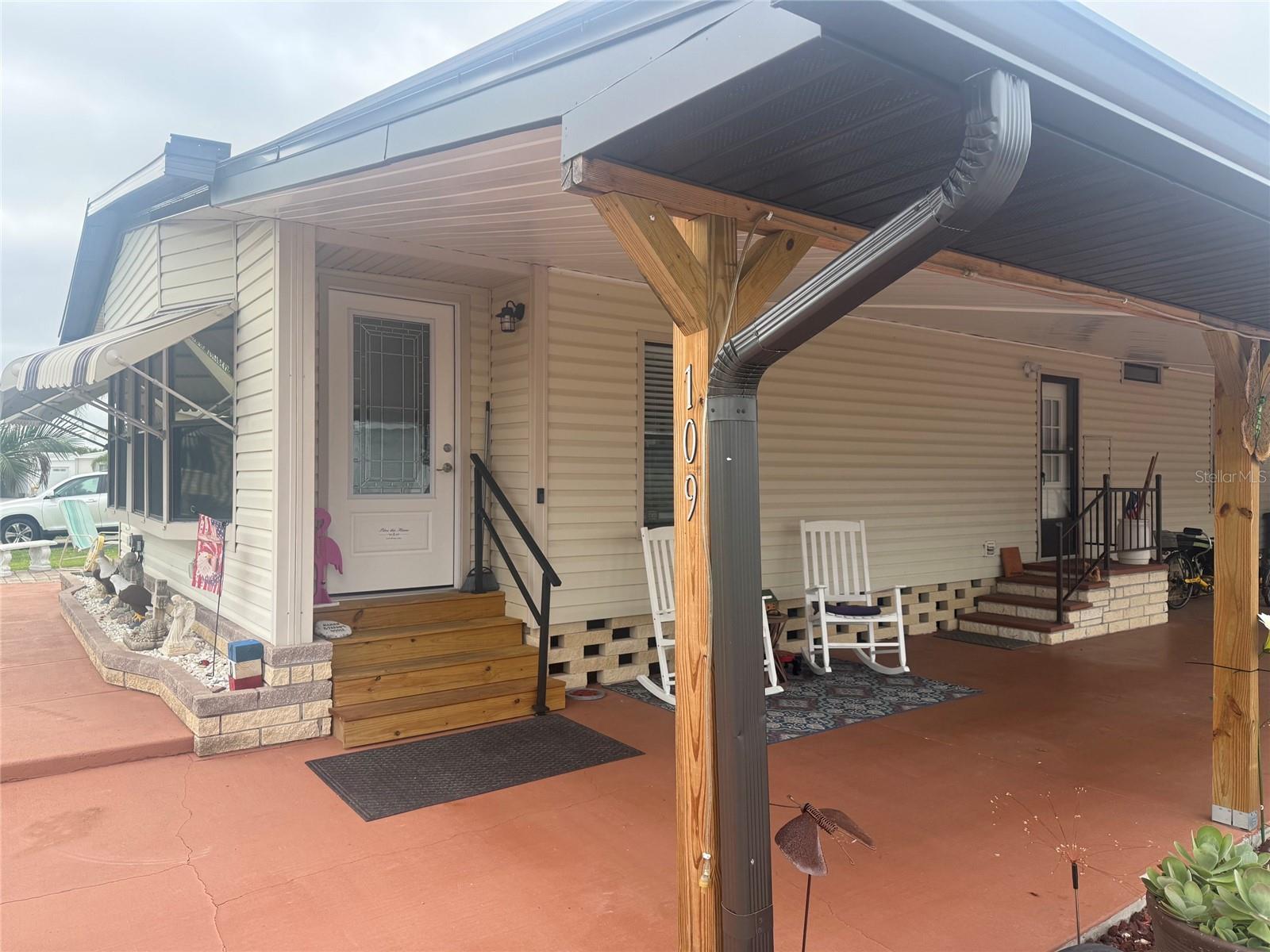 109 N SAINT THOMAS CIR