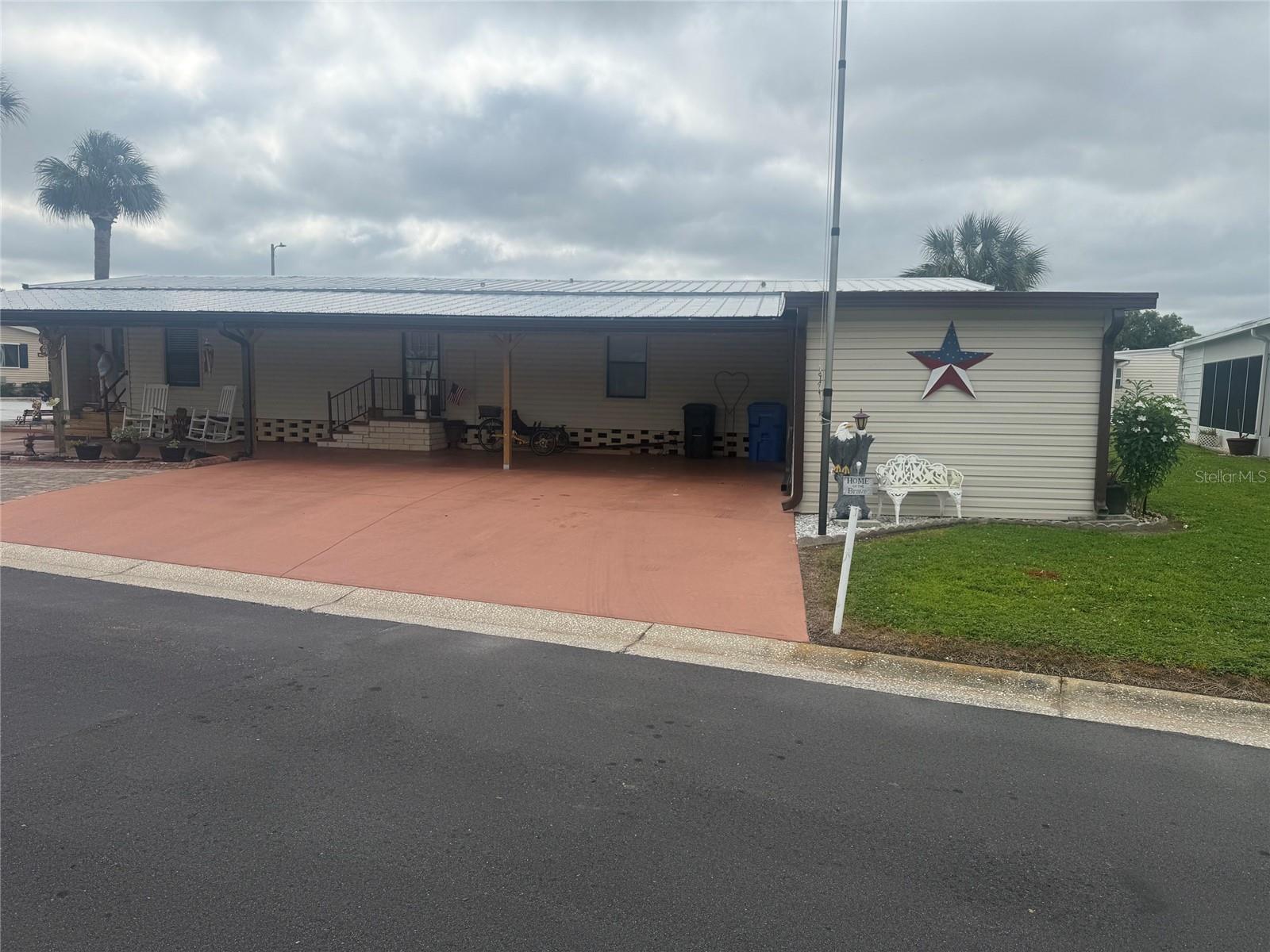 109 N SAINT THOMAS CIR