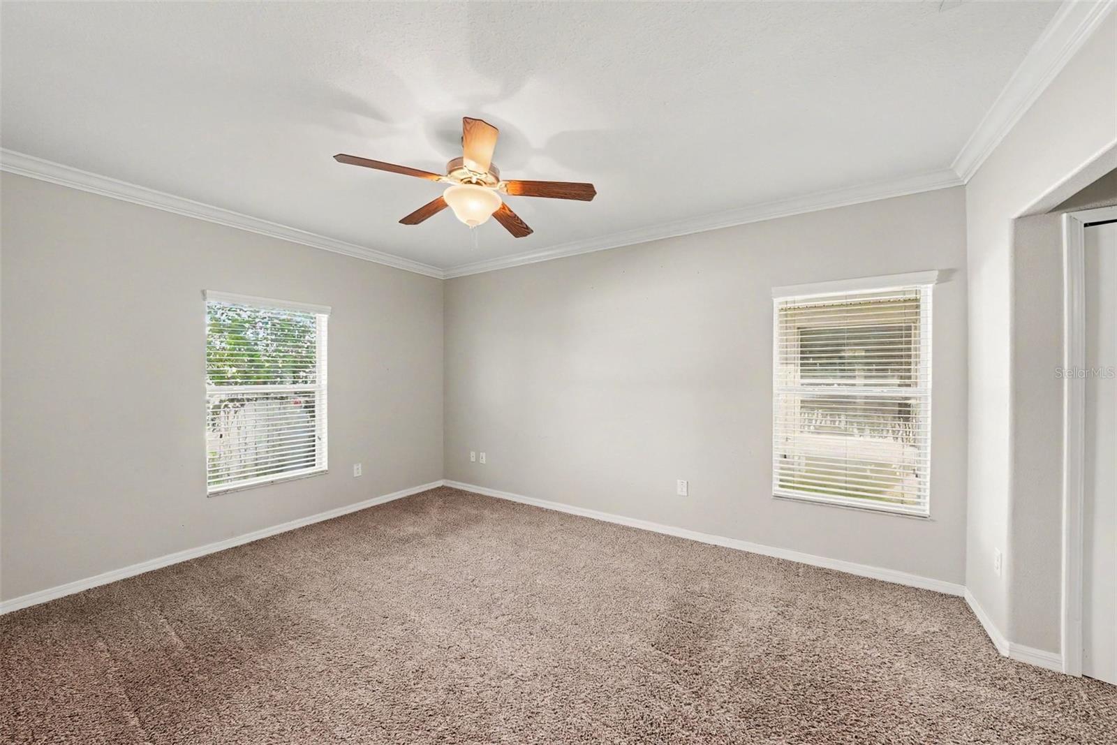 1904 HAWKS VIEW DR
