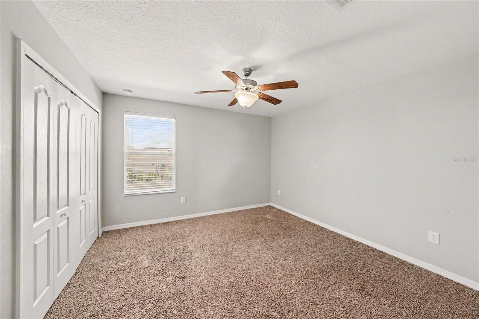 1904 HAWKS VIEW DR
