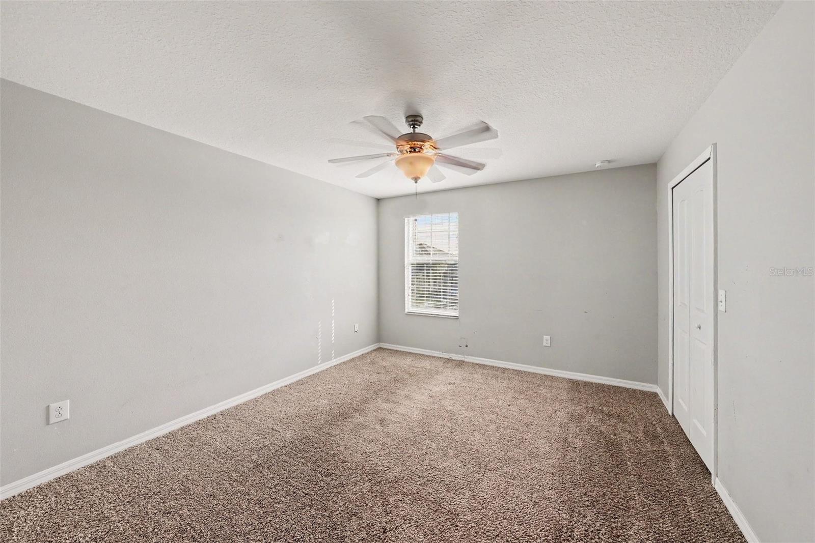 1904 HAWKS VIEW DR