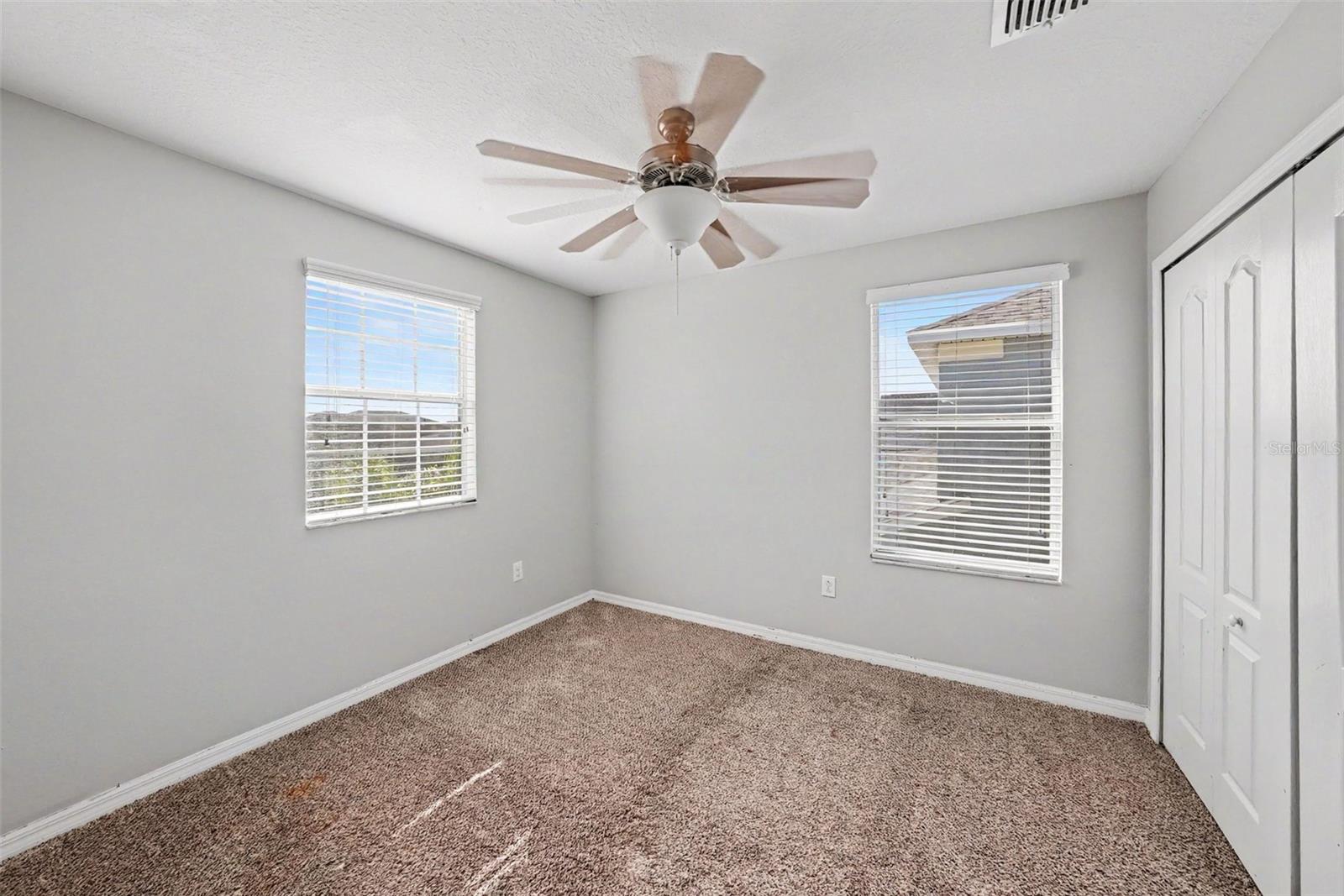 1904 HAWKS VIEW DR