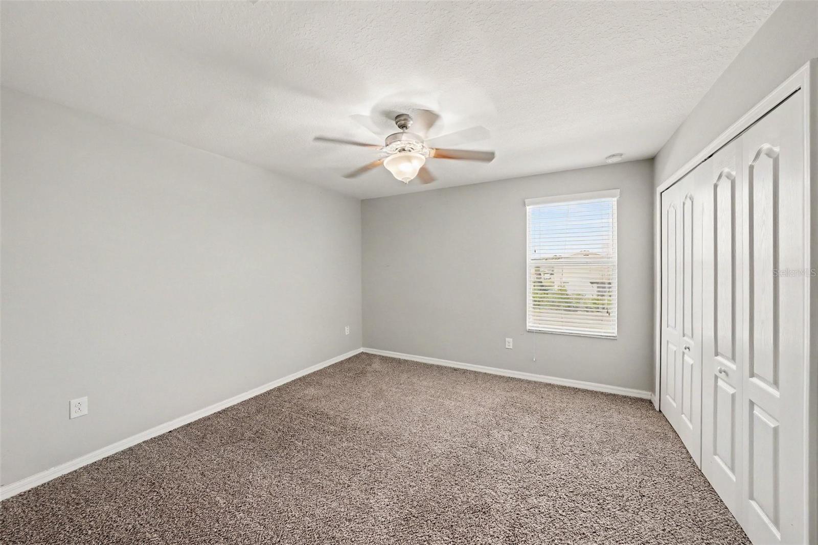 1904 HAWKS VIEW DR