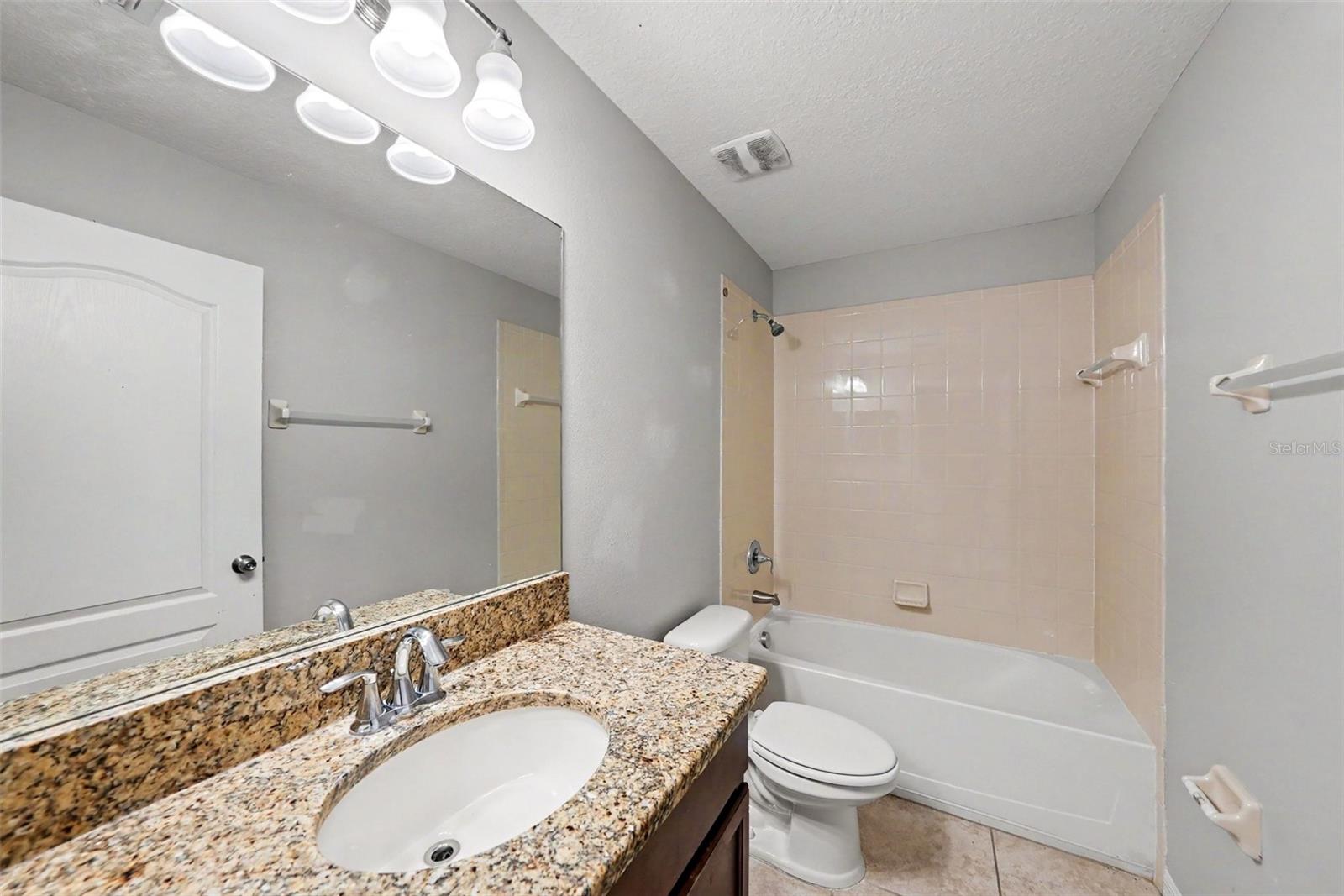 1904 HAWKS VIEW DR