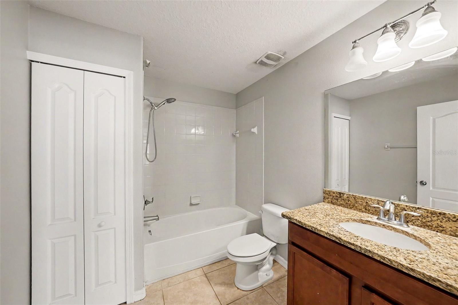 1904 HAWKS VIEW DR