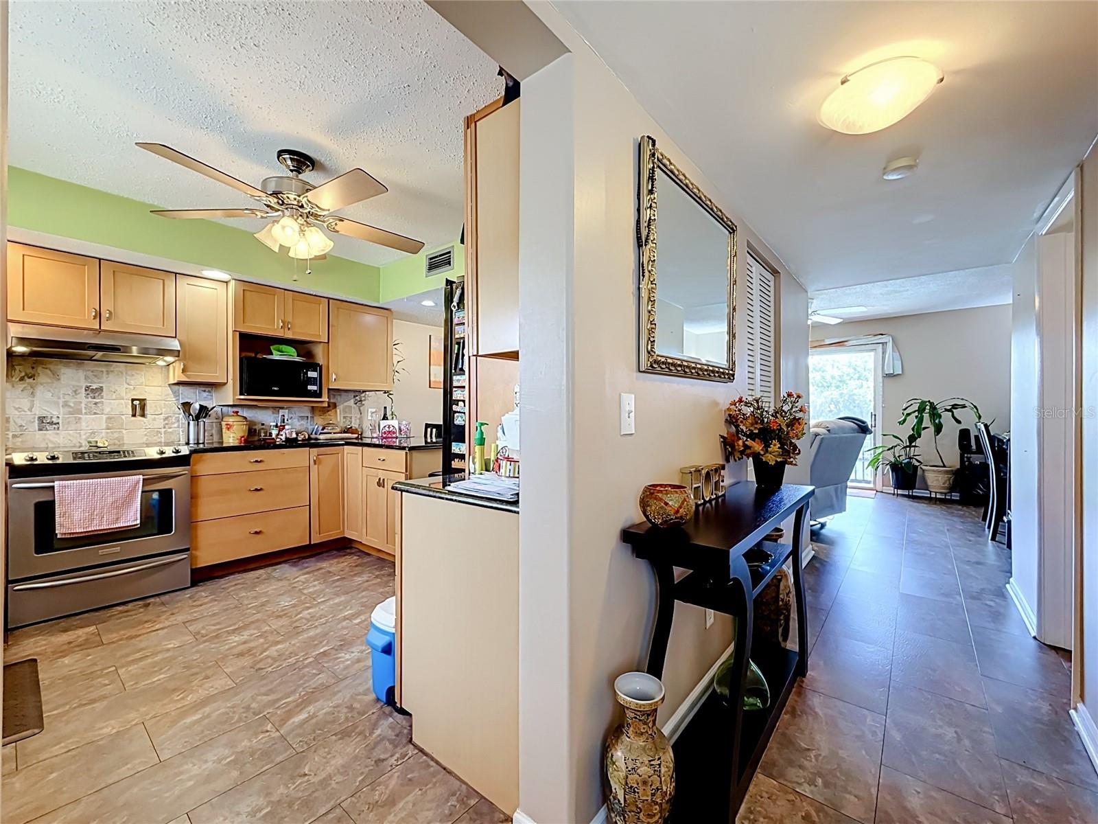 6305 NEWTOWN CIR #5B4