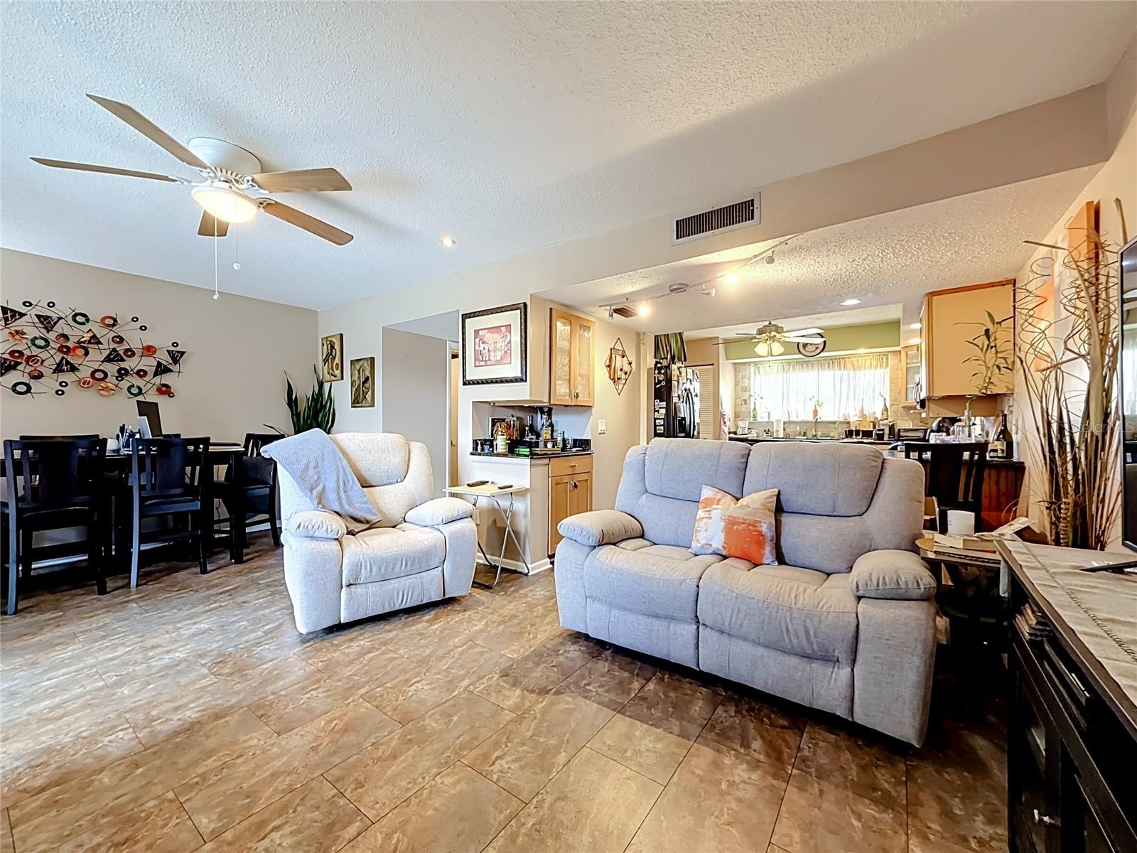 6305 NEWTOWN CIR #5B4