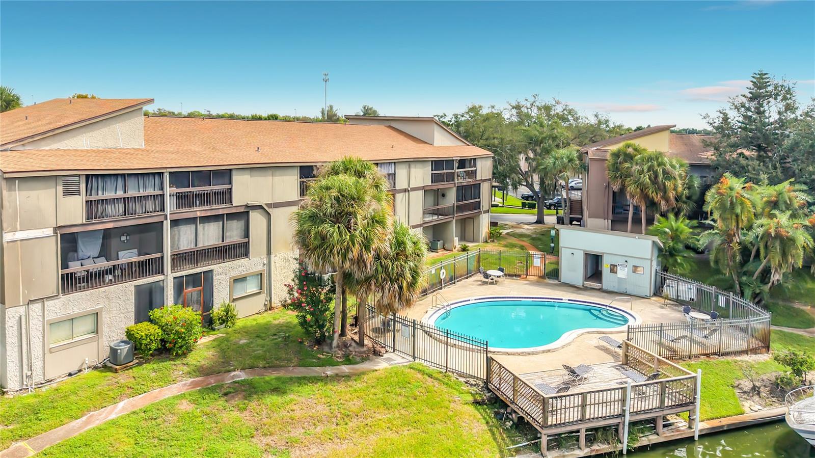 6305 NEWTOWN CIR #5B4