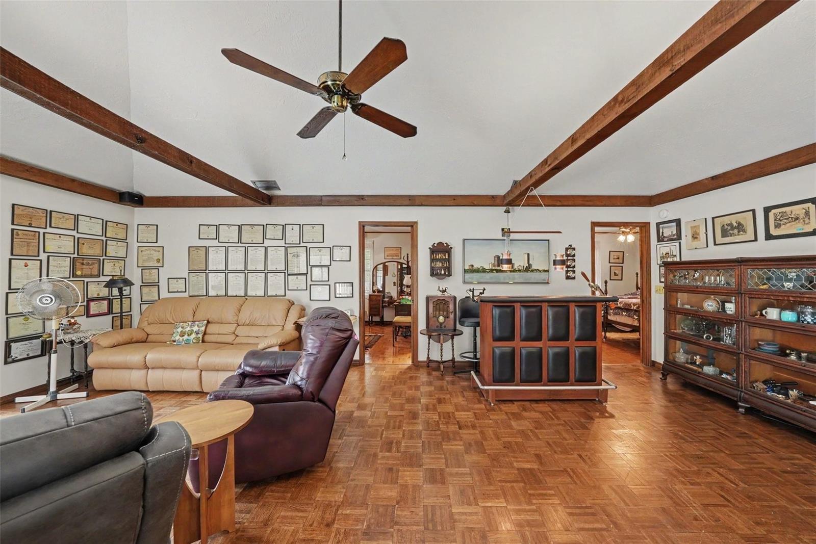 201 WILD OAK DR