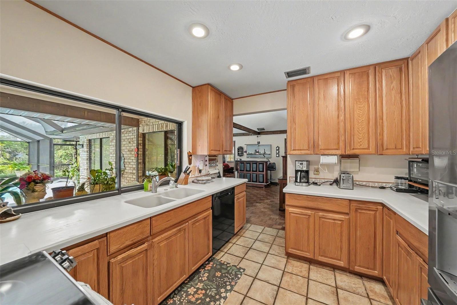 201 WILD OAK DR